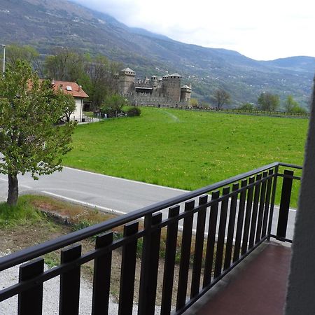Vue Du Chateau Villa Fenis Exterior photo