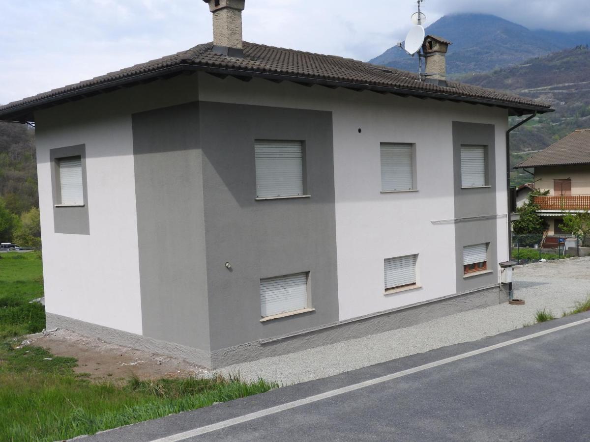 Vue Du Chateau Villa Fenis Exterior photo